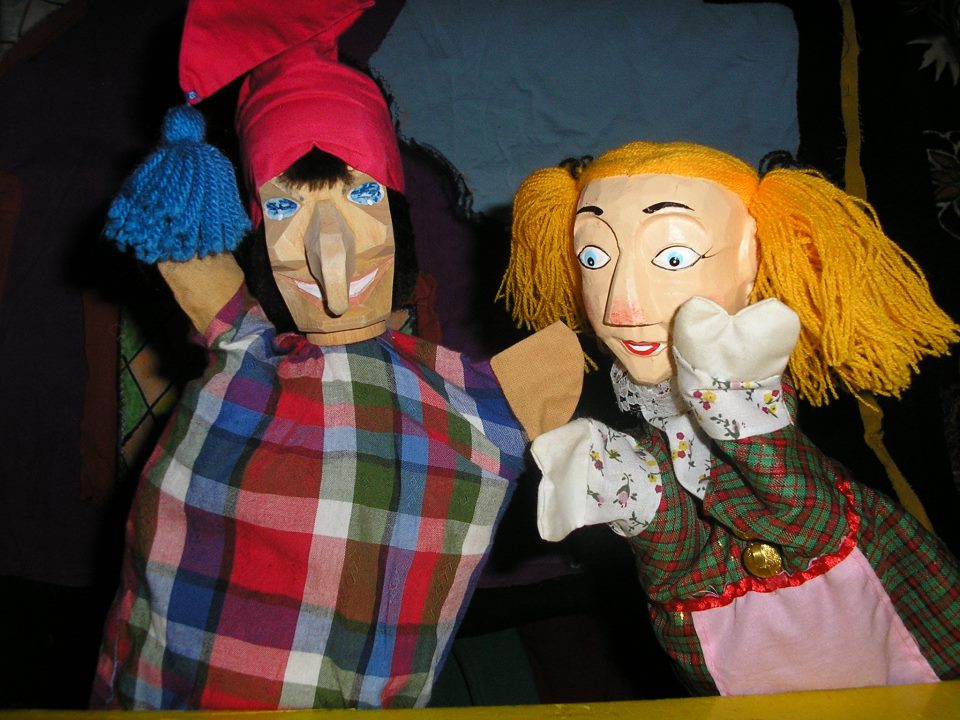 Kaspertheater ist auch heute noch eine Attraktion auf Kinderevents. Mit unserer mobilen Puppenbühne haben wir in verschiedenen Städten Deutschands gespielt. Ob in Berlin. Büsum,
 Eckernförde,
 Köln,
 Dortmund,
 Bonn,
 Siegen,
 Bielefeld,
 Rheine oder Osnabrück.